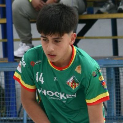 Tomás